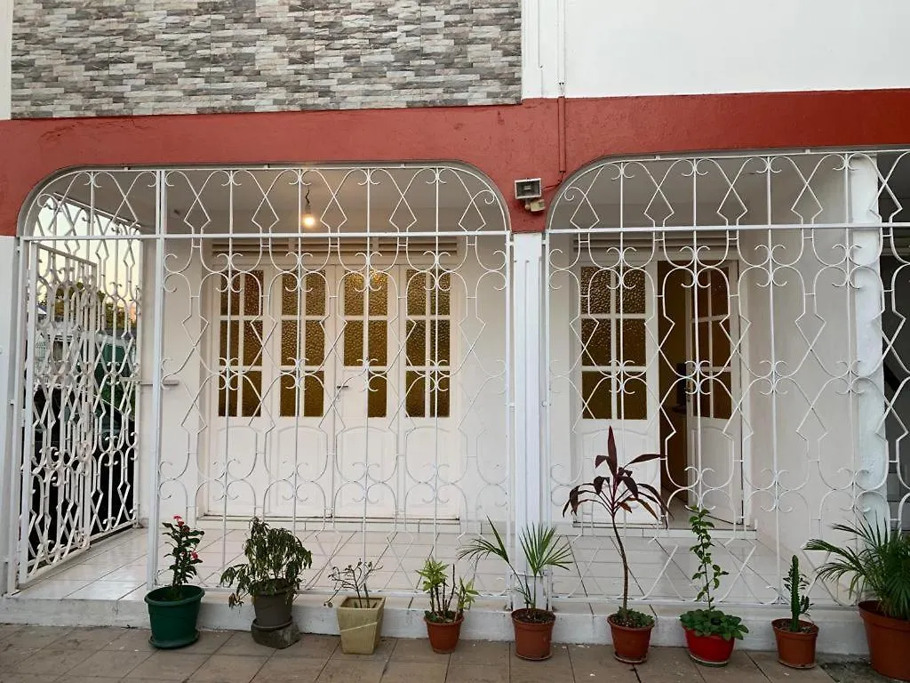 Chez Marc Apartment Les Abymes